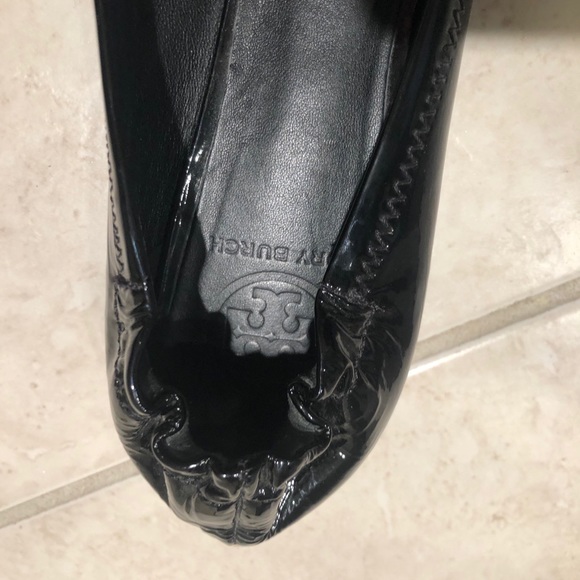 Tory Burch Black Patent Leather Ballet Flats, s6 - Picture 3 of 7
